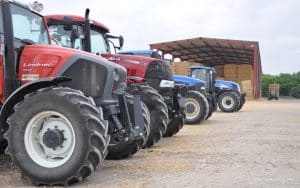 Engins agricoles pour negoce de paille à Mirebeau